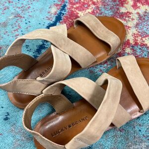 New Lucky Brand Womens Tan Sandals Size 8